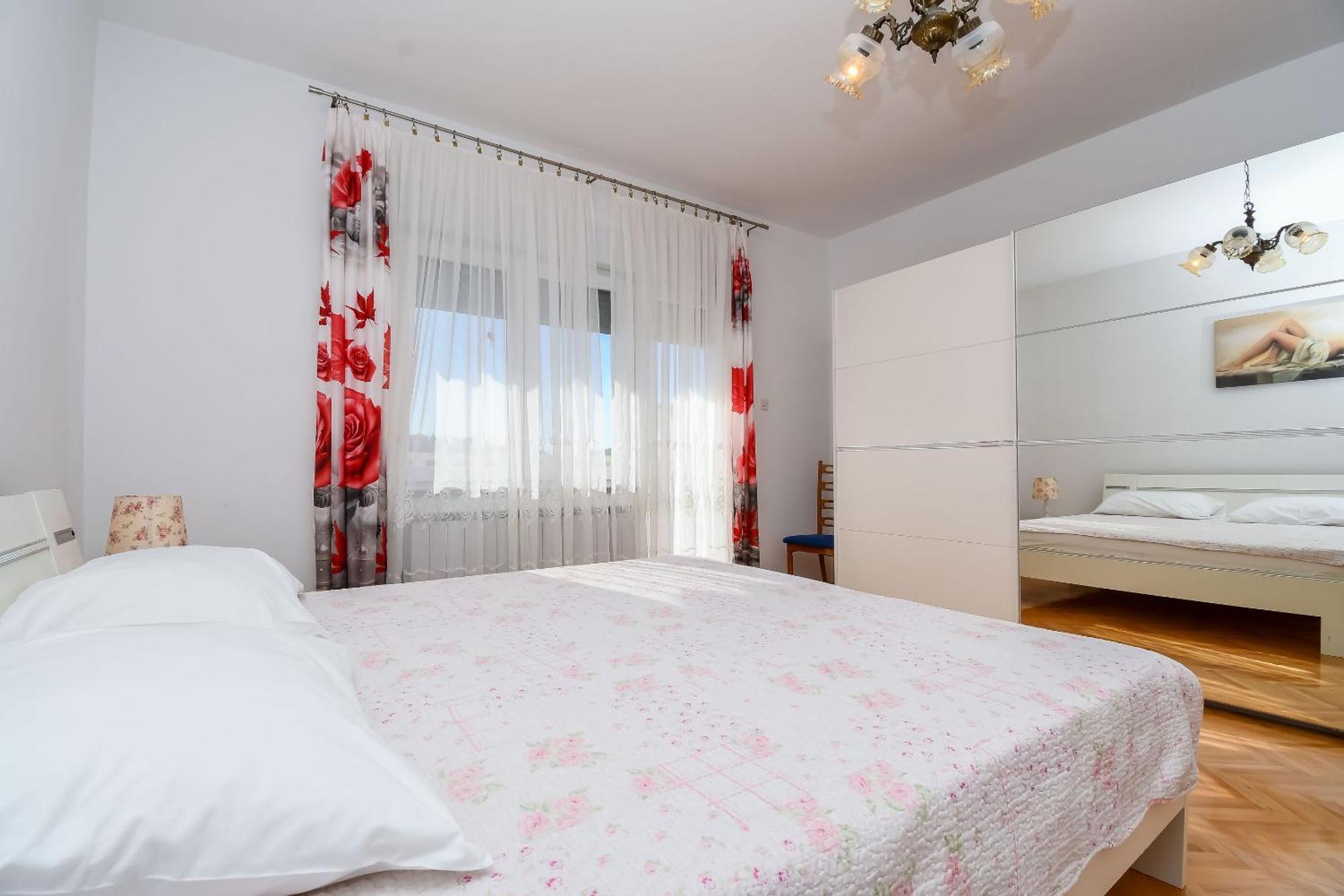 Apartments Vesna Сегет Враница Екстериор снимка